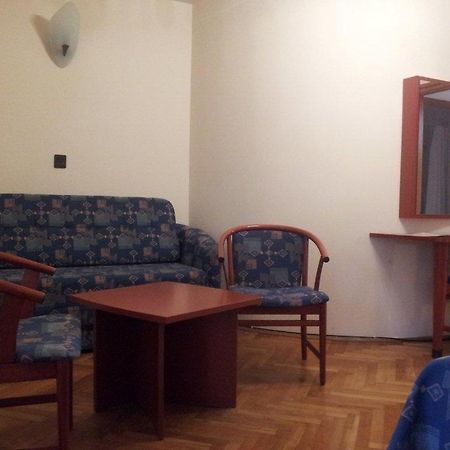 Fenyves Hotel Bichișciaba Exterior foto